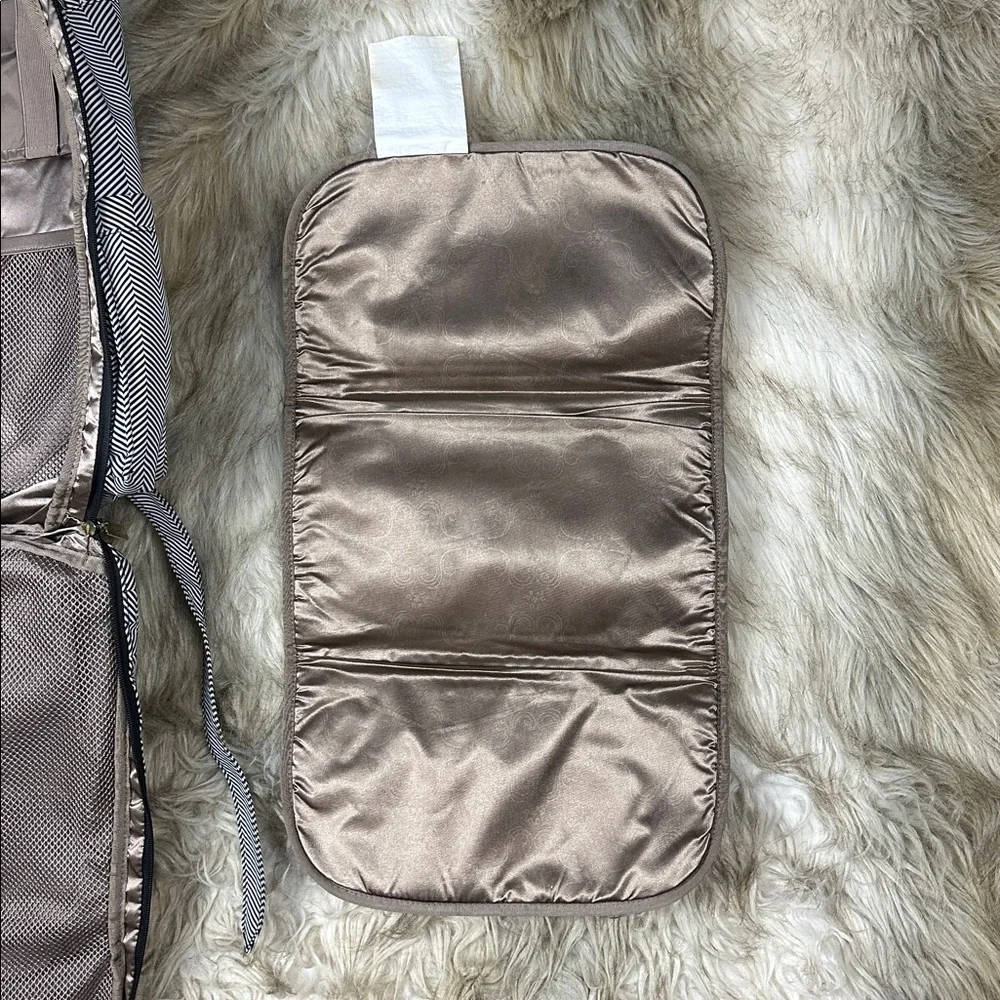 JuJuBe Black White Chevron Diaper Backpack Queen of the Nile